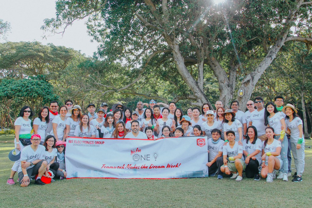 Group photo of the IBS Team during their "OneIBS Bleisure Experience 2019" day activities.
